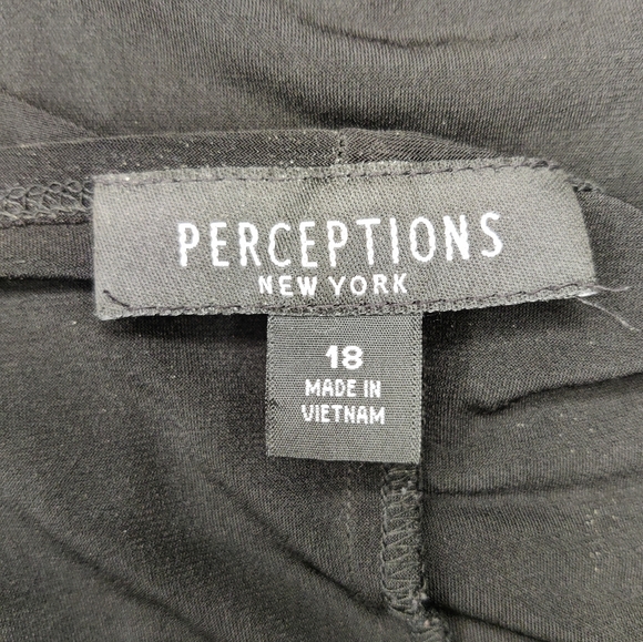 Perceptions Black tank top with lace stripe waist size 18 - Picture 3 of 3